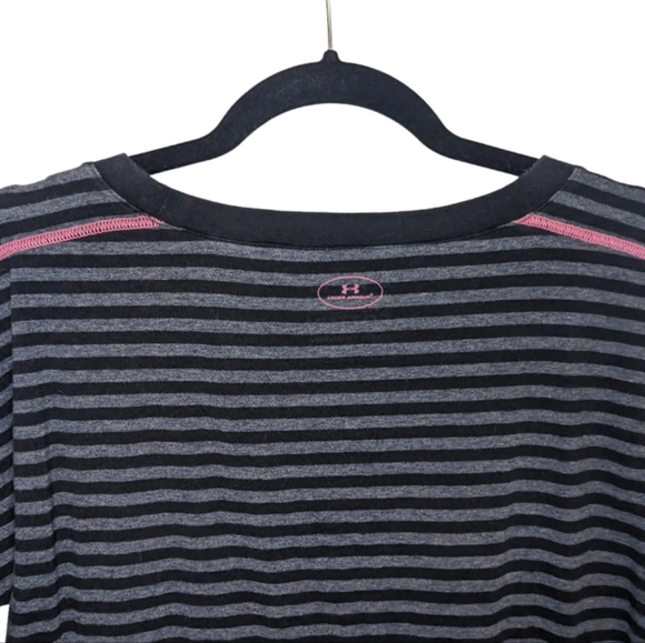 Under Armour Women's Charged Cotton Semi-Fitted Heatgear Striped Top - Picture 7 of 11